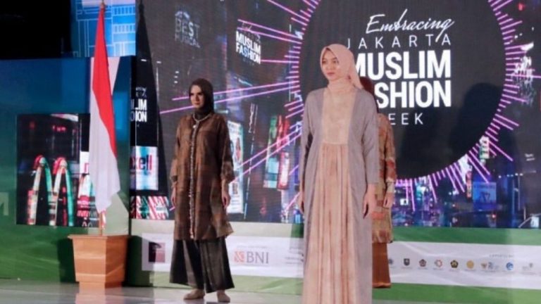 Panaskan Trade Expo Indonesia 2022, Kadin & Kemendag Gelar Event Fesyen Musim Panaskan Trade Expo Indonesia 2022, Kadin & Kemendag Gelar Event Fesyen Musim