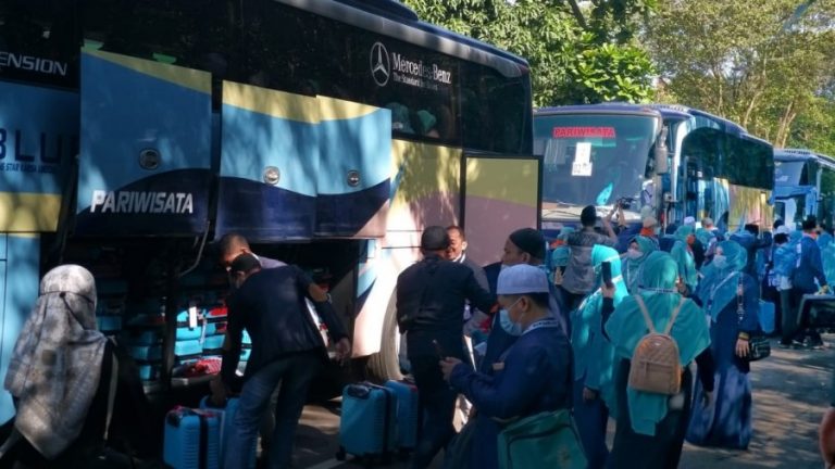 Indonesia Berangkatkan Jamaah Umroh, Prokes Kesehatan Jangan Kendur