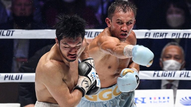 Gennadiy Golovkin Kini Juara Menengah IBF dan WBA Super Gennadiy Golovkin Kini Juara Menengah IBF dan WBA Super