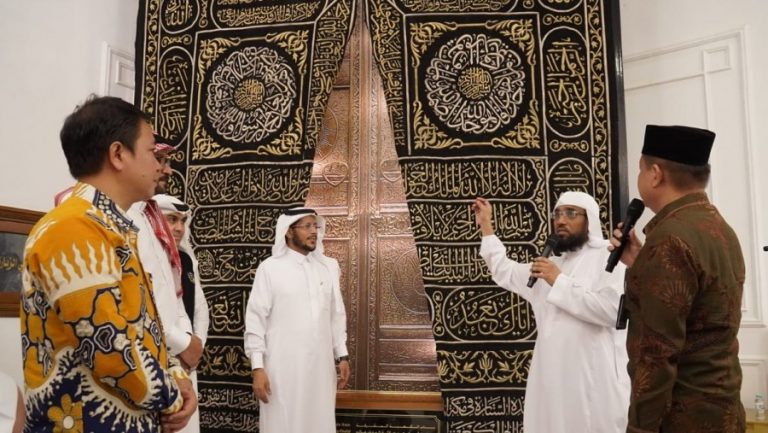 1444 H, Kali Pertama Kiswah Kabah Diganti pada 1 Muharram, Gini Cara dan Biaya Pembuatannya 1444 H, Kali Pertama Kiswah Kabah Diganti pada 1 Muharram, Gini Cara dan Biaya Pembuatannya