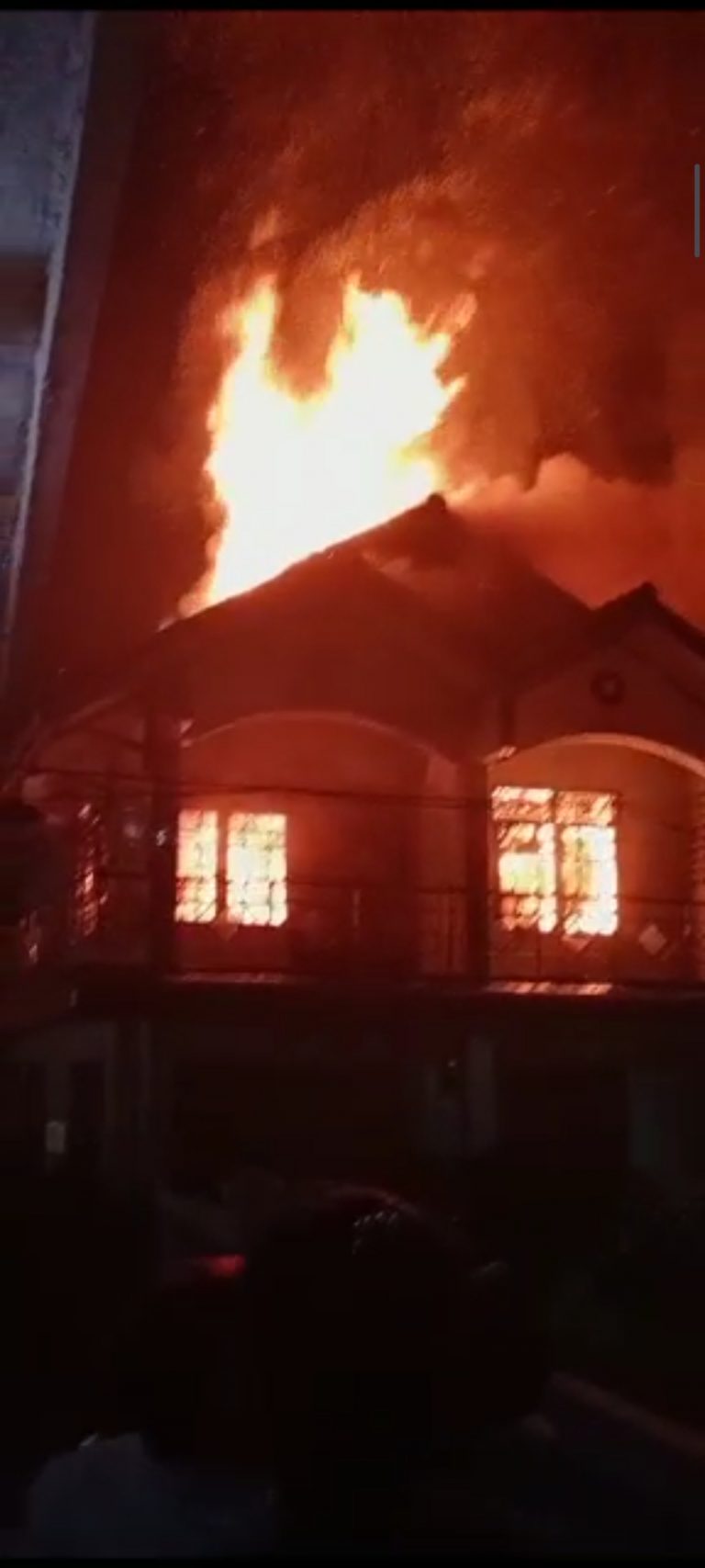 Kebakaran Rumah Dua Tingkat Di Cicurug Sukabumi.