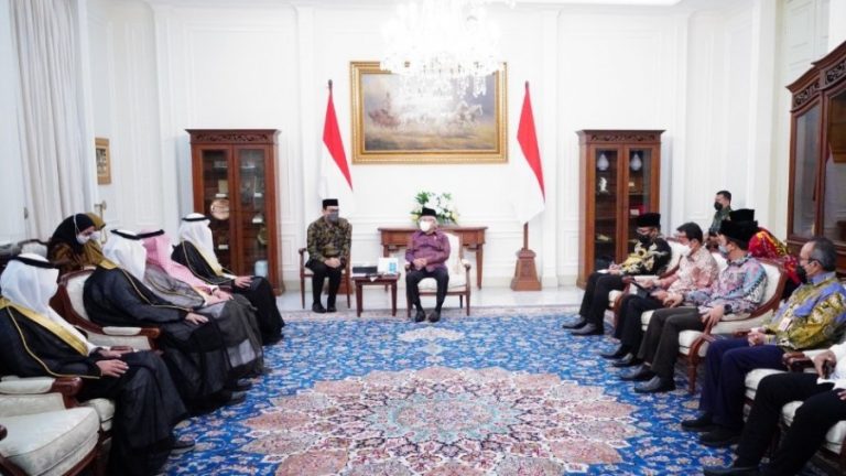 Kebijakan Baru untuk Jemaah Haji dan Umroh Indonesia Disambut Antusias Wapres Kebijakan Baru untuk Jemaah Haji dan Umroh Indonesia Disambut Antusias Wapres