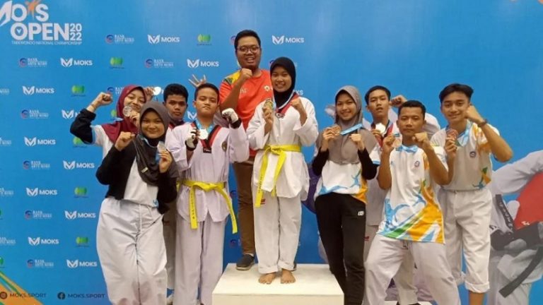 Membanggakan, MAN 1 Surakarta Rebut 1 Emas, 4 Perak dan 4 Perunggu Kejurnas Taekwondo Membanggakan, MAN 1 Surakarta Rebut 1 Emas, 4 Perak dan 4 Perunggu Kejurnas Taekwondo