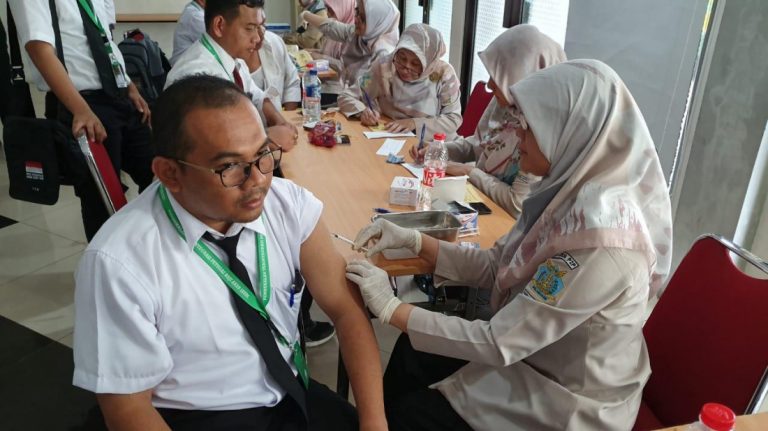 Vaksin Meningitis Tak Lagi Wajib bagi Calon Jemaah Umroh, Uang Jamaah Bisa Dikembalikan Vaksin Meningitis Tak Lagi Wajib bagi Calon Jemaah Umroh, Uang Jamaah Bisa Dikembalikan