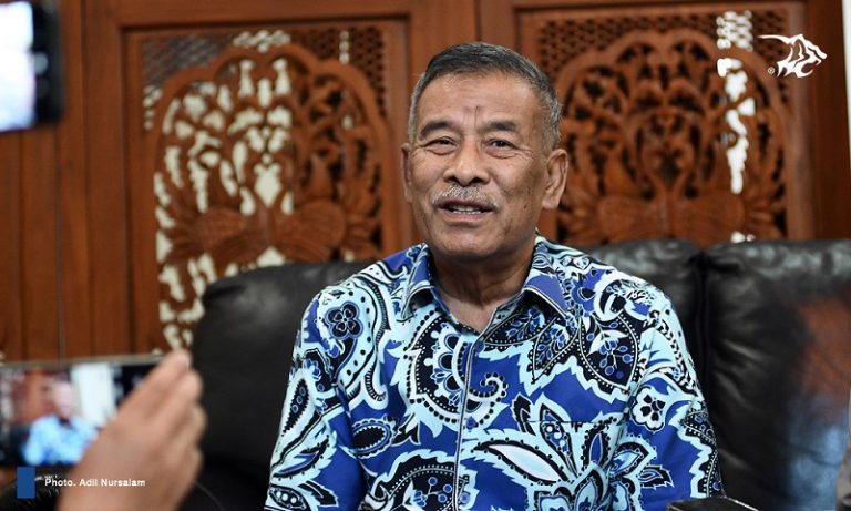 Umuh Muchtar Geram Persib Banyak Dirugikan Wasit, Minta PSSI Segera Terapkan VAR