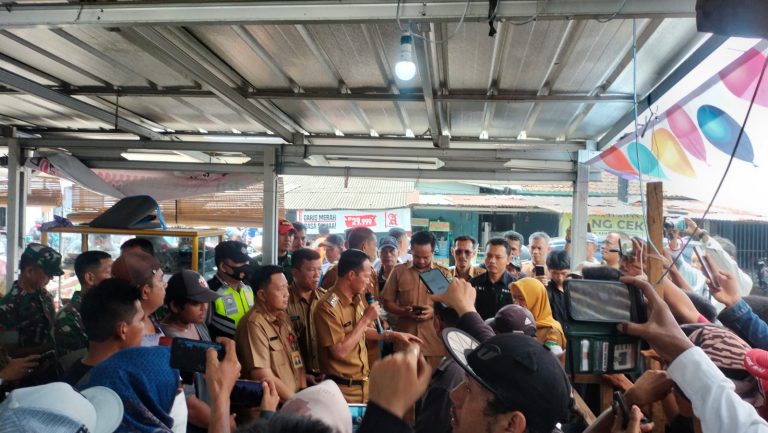 Temui Warga Aksi Protes, Pj Wako Prabumulih Berikan Solusi