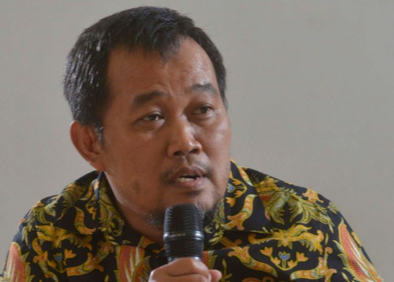 ADA RAKYAT DIBALIK KEJAKSAAN