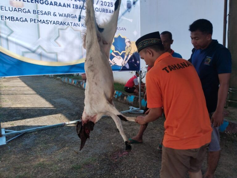 Rayakan Idul Adha, Lapas Pamekasan Potong 11 Hewan Kurban Sebagai Wujud Syukur