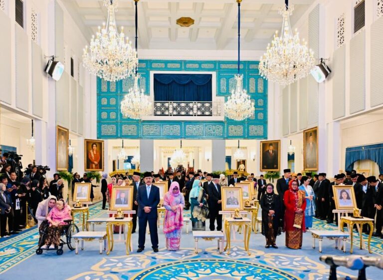 10 Sosok Ditetapkan Jadi Pahlawan Nasional, Prabowo: Mereka Telah Beri Segalanya untuk Indonesia