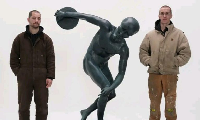 Prank Nyeleneh YouTuber Sunday Monday: Tinggalkan Patung untuk Arkeolog Masa Depan