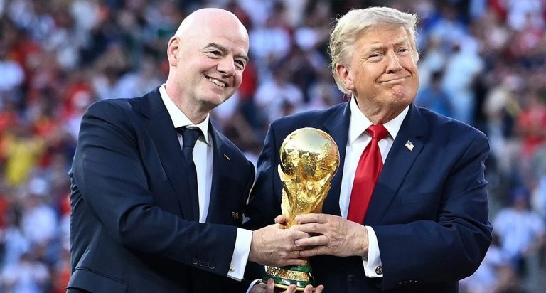 Perang Terbuka Elit Sepak Bola Dunia, Javier Tebas Telanjangi Sikap Antikritik Infantino Usai Piala Dunia 2026