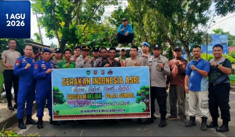Polda Sumsel dan Warga Bersihkan Rumah Ibadah, 180 Personel Turun dalam Gerakan Belida Asri
