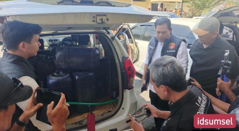 Terbongkar! Modus Avanza Bertangki Modifikasi untuk Timbun Pertalite di OKU