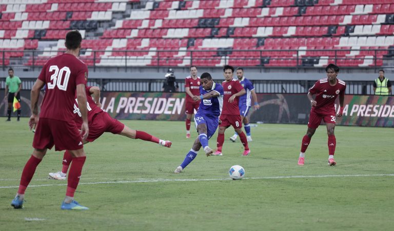 Persija Tumbang! Persib Amankan Tiket Final Piala Presiden 2026