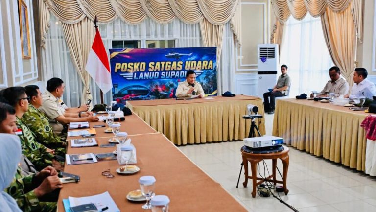 Prabowo Di Kalimantan Barat, Rapat Terbatas Dan Tinjau Lahan Terbakar