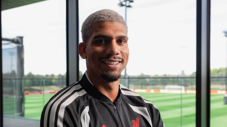 Liverpool Amankan Araujo! Bek Tangguh Uruguay Dipinjam Semusim